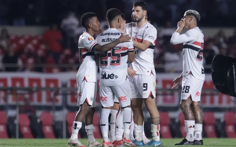 Bagaimana Peraduan Sepak Bola Berfungsi?